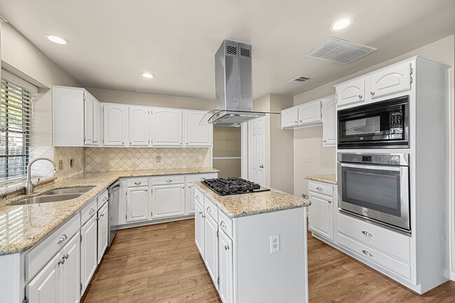 Building Photo - 15002 Havenridge Dr