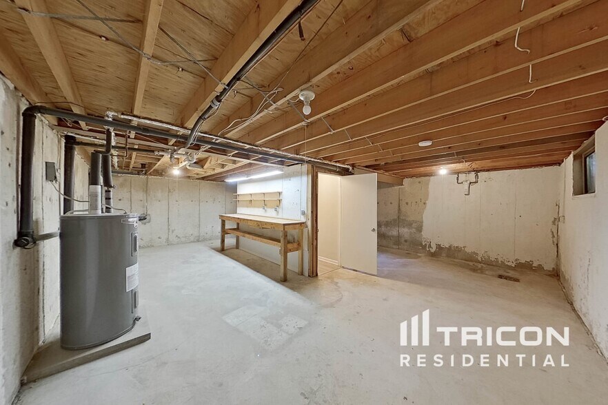 Building Photo - 381 Fieldstone Ct
