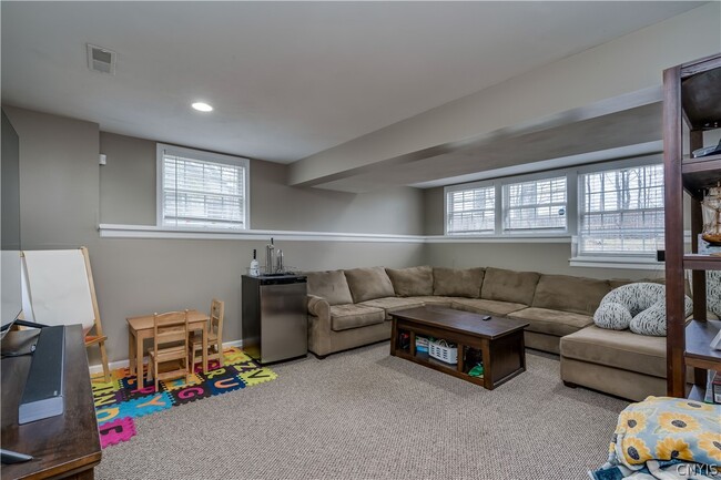 Building Photo - 117 MillCreek Ln