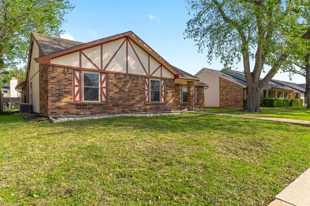 Building Photo - 4248 Ireland St