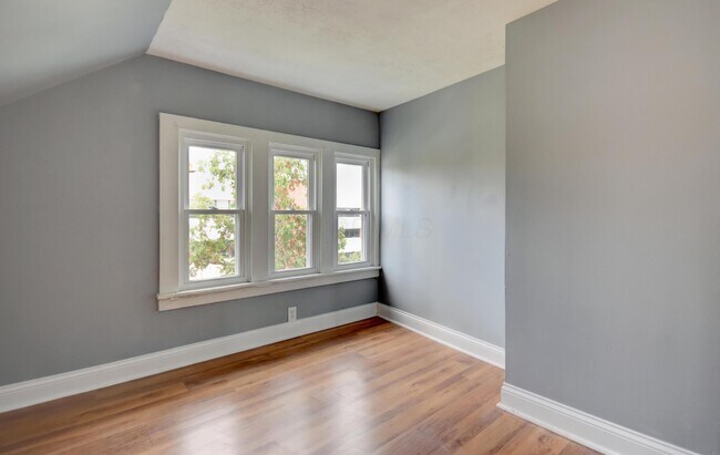 Building Photo - 1515 Hawthorne Ave