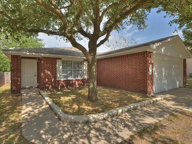 Building Photo - 17204 Ardisia Dr