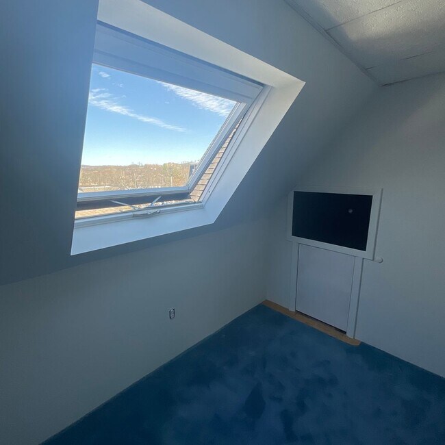 Building Photo - 0 Macdonough Place