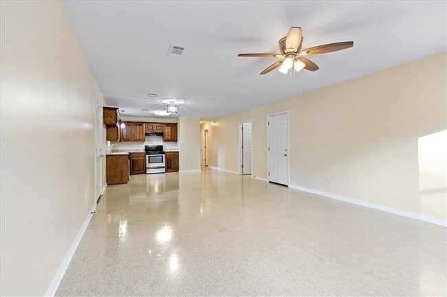 Building Photo - 1406 Hooks Dr