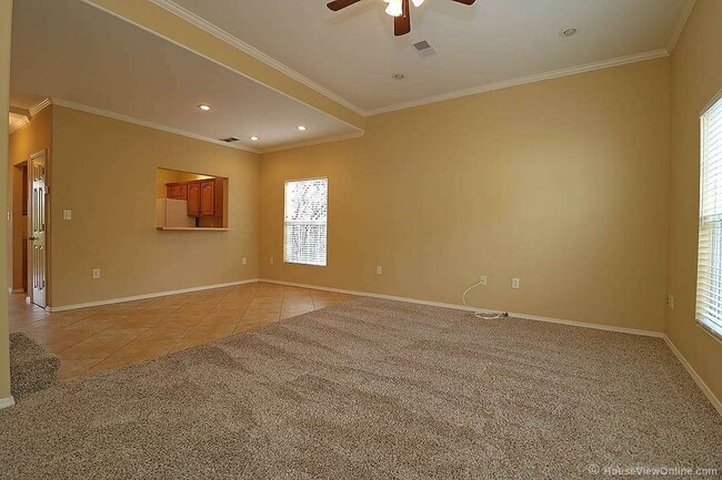 Building Photo - Brookshire 1315/1317