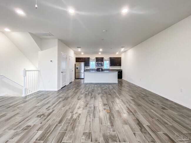 Building Photo - 14545 Salt Meadow Dr