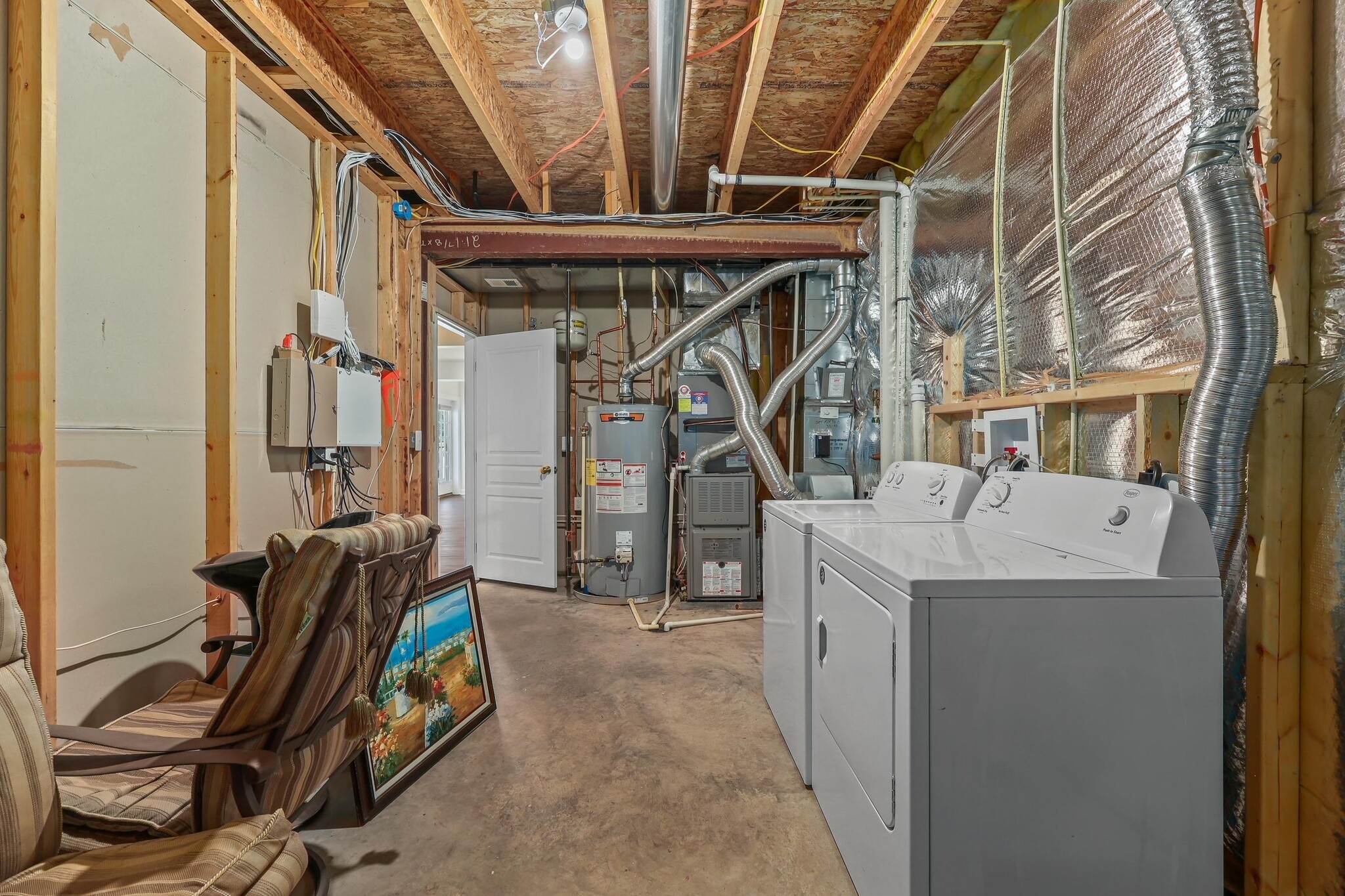 Storage and laundry included - 5619 Websters Way