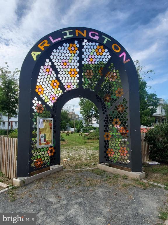 Building Photo - 3702 Hayward Ave