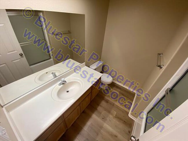 Building Photo - 13460 Cahuenga Rd