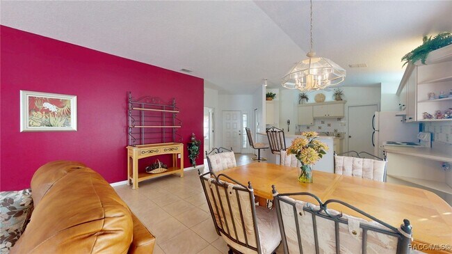 Building Photo - 761 W Sunbird Path