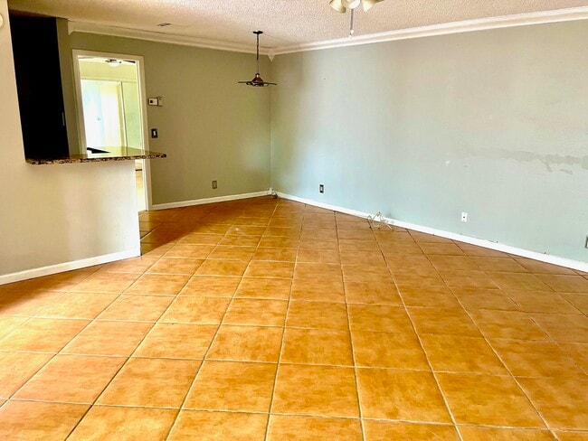 Building Photo - 17 Crossings Cir