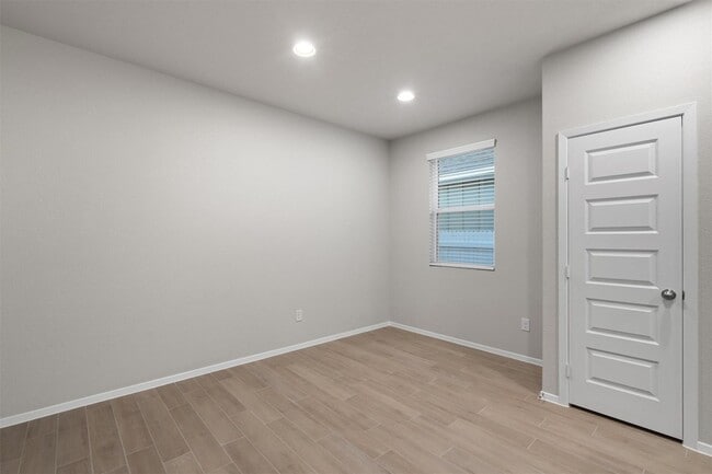 Building Photo - 109 Tillage Rd