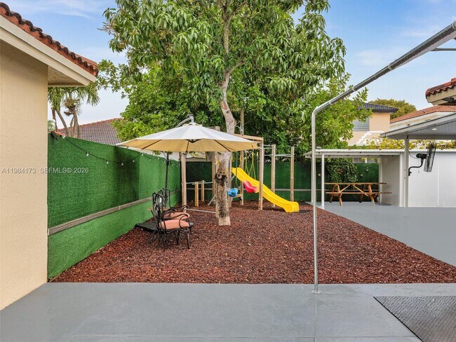 Building Photo - 7879 NW 193rd Ter