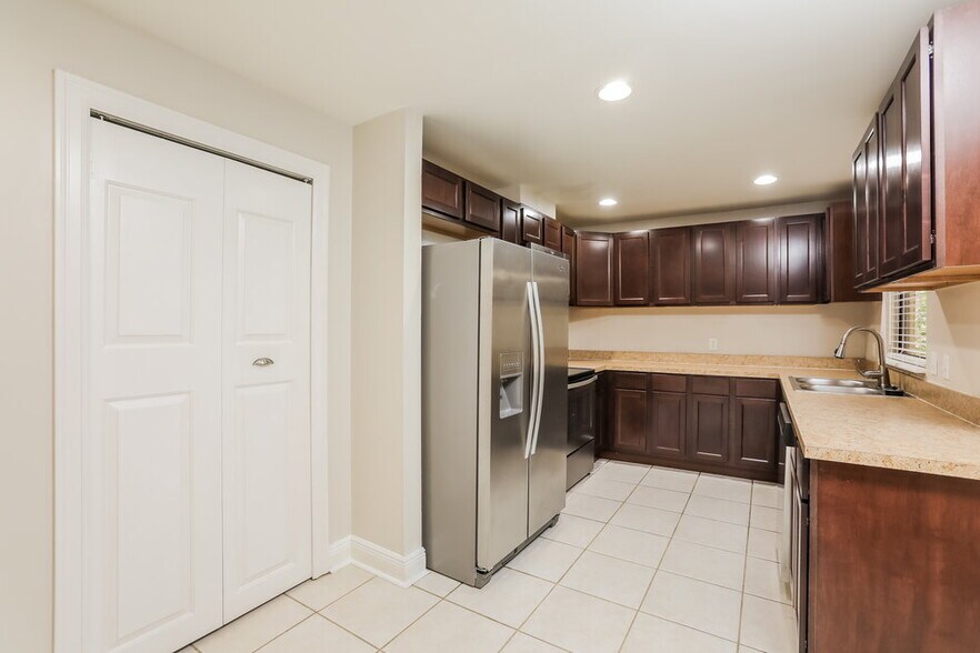 Building Photo - 612 Heather Brite Cir