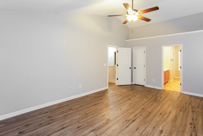 Building Photo - 6812 Blake Brook Dr