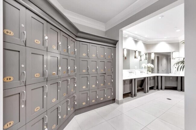 Building Photo - 5720 Palmer Cir