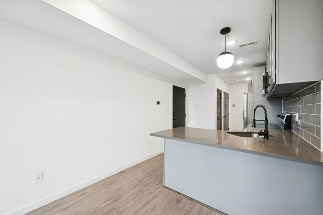 Building Photo - 1454 N 57th St