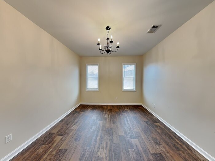 Building Photo - 2609 Bluestone Dr SW