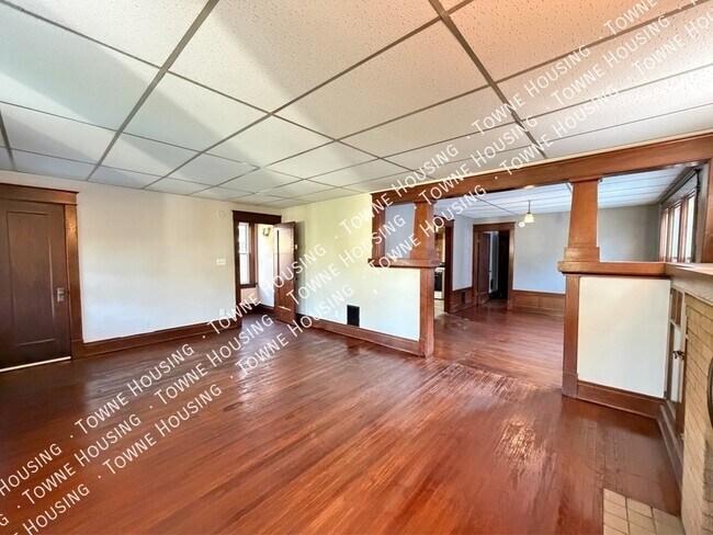 Building Photo - 418 Colvin Ave
