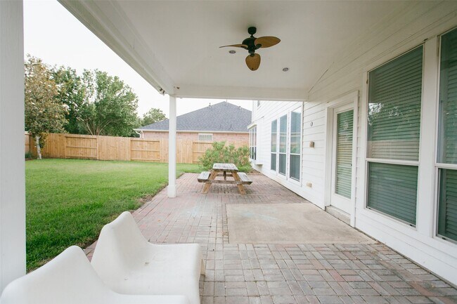 Building Photo - 20911 Avery Cove Ln