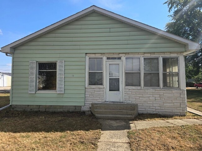 Primary Photo - 117 S Rutledge St