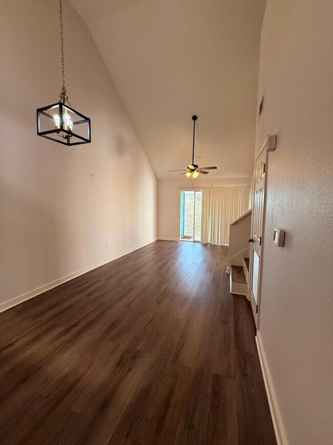 Building Photo - 4276 Calinda Ln