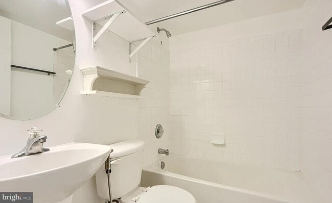 Building Photo - 4 Maya Way