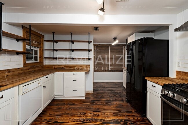 Building Photo - Charming Foley Bungalow with Timeless Character and Plenty of Storage!