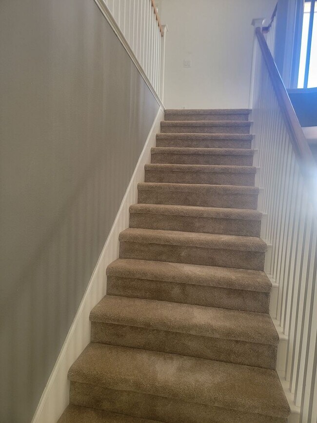 Building Photo - BEAUTIFUL 4 bed/4.0 Bath in the desirable community of Aliso Viejo