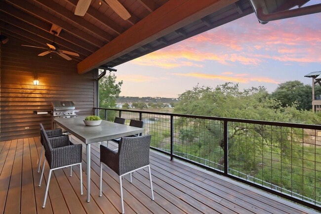 Building Photo - 2217 Seabiscuit Cv