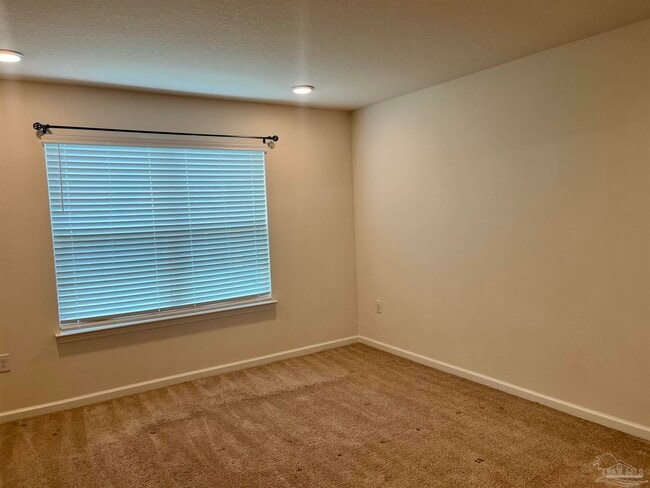 Building Photo - 5862 Blackhorse Cir