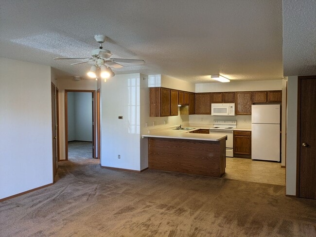 Building Photo - Quiet Neighborhood in Tiffin - 2 Bedroom 1 Bath Condo