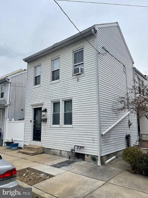Building Photo - 47 S 5th St