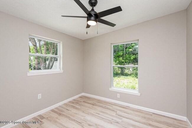 Building Photo - 2626 Sarno Rd