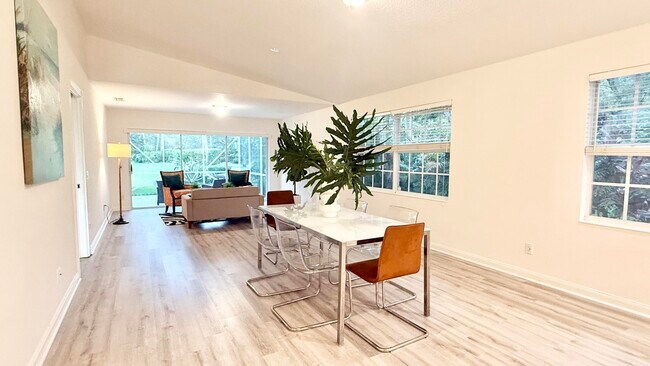 Building Photo - 2861 Livingston Ln