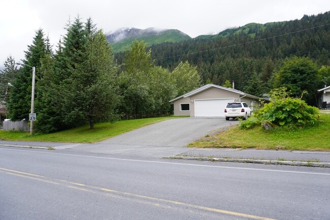 Building Photo - 1705 Resurrection Blvd