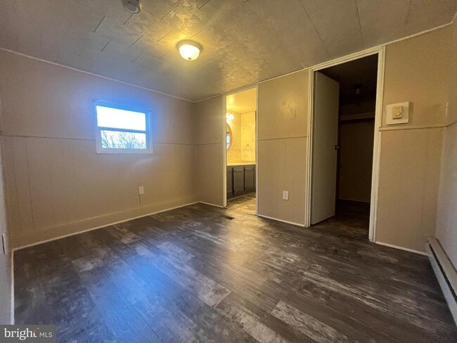 Building Photo - 1298 Black Gap Rd