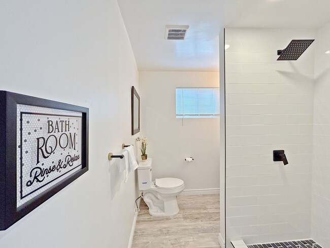 Building Photo - 5288 Santa Margarita St