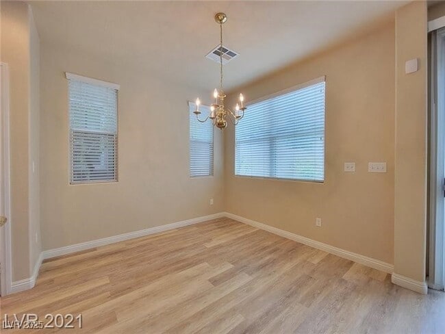 Building Photo - 9132 Spumante Ave