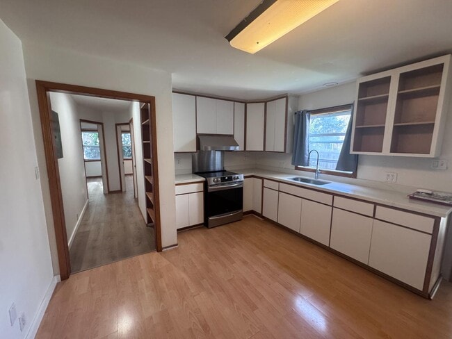 Building Photo - 10 Park St