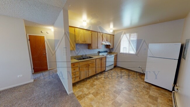 Building Photo - 2 Bed 1 Bath Apartment