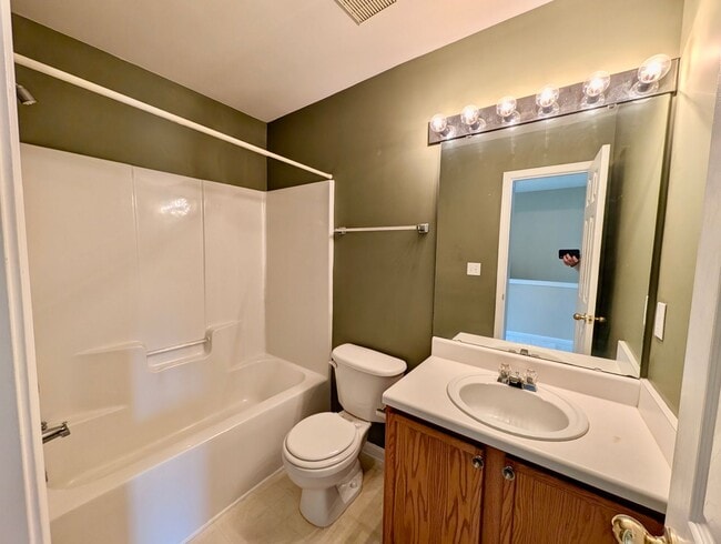 Building Photo - 5122 Brooke Lauren Ln