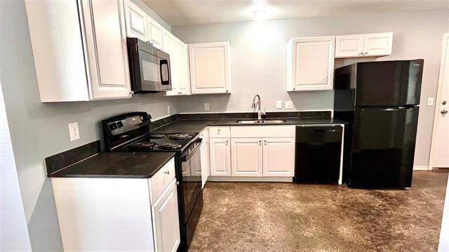 Building Photo - 905 W 7th St