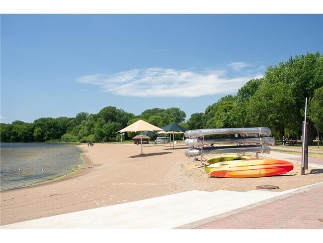 Building Photo - Rare 3 bed new construction home in Wayzata schools for lease!!!