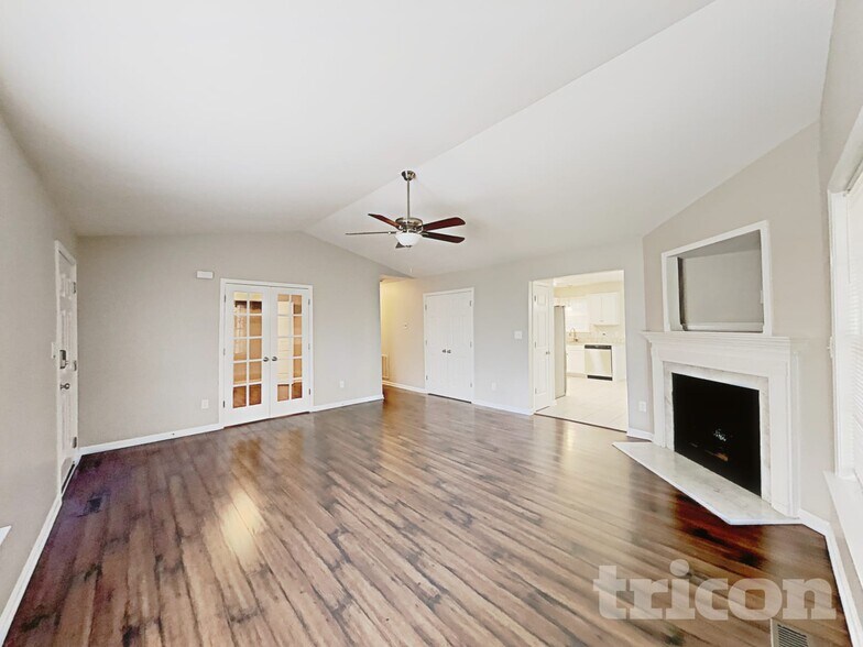 Building Photo - 3012 Brittany Dr