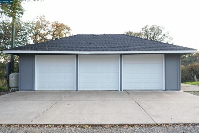 Building Photo - 14630 St Croy Rd
