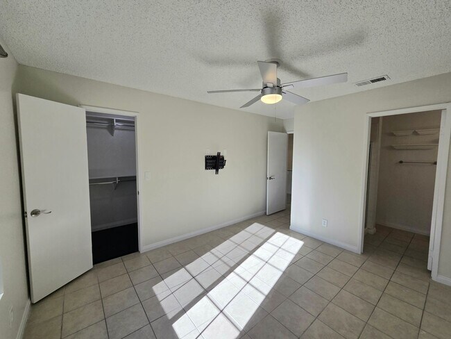 Building Photo - Spacious, Stylish Living in a Guard-Gated West Las Vegas Community in The Lakes with Resort-Style...