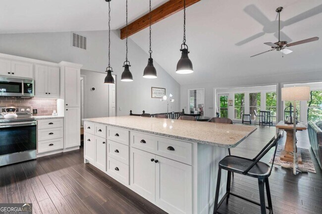 Building Photo - 180 Waterfront Dr