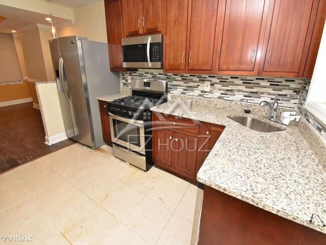 Building Photo - 2 br, 2 bath Apartment - 203 N Montford Ave