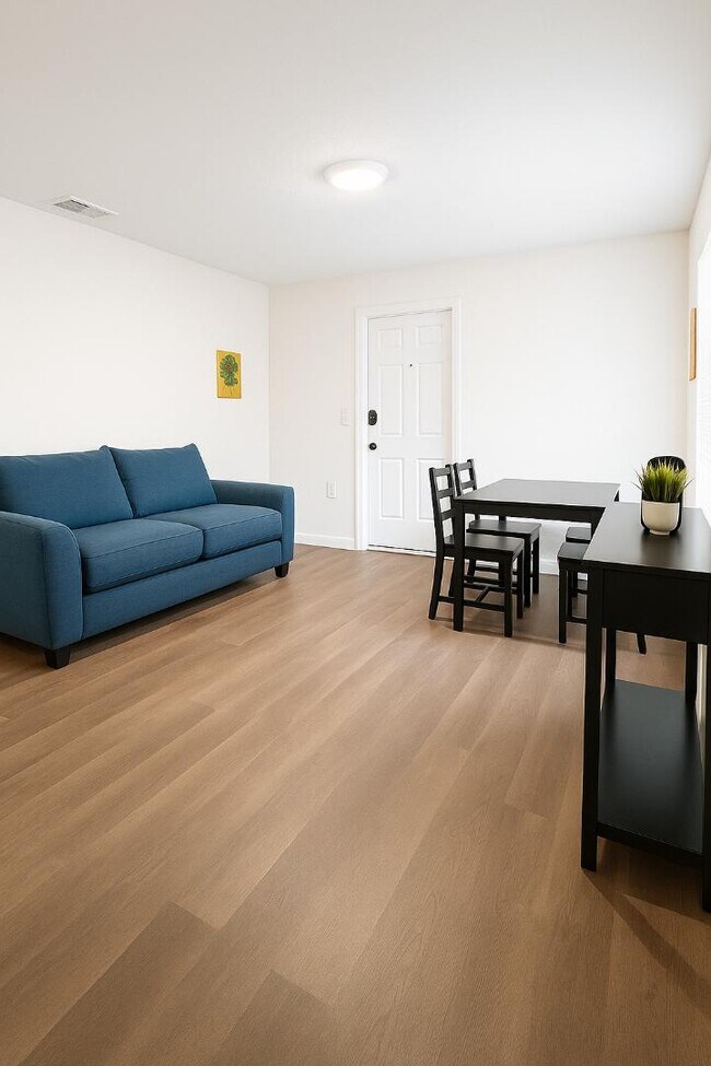 Building Photo - 1895 Ave H NW